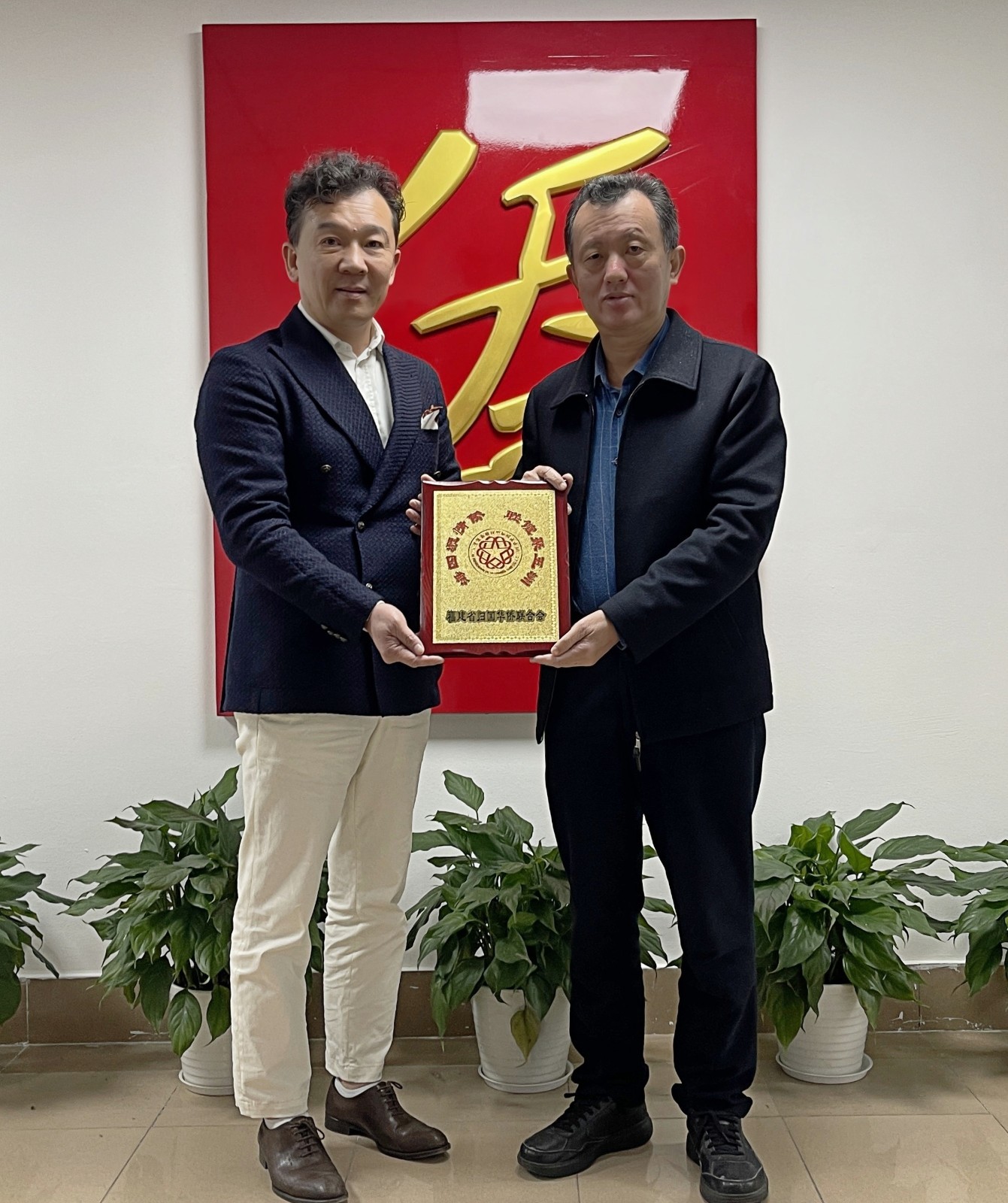 微信图片_20250219223924_副本.jpg
