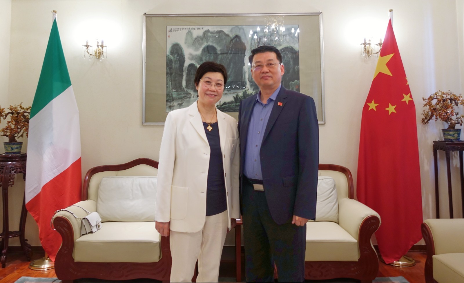 微信图片_20250430173725_副本.jpg