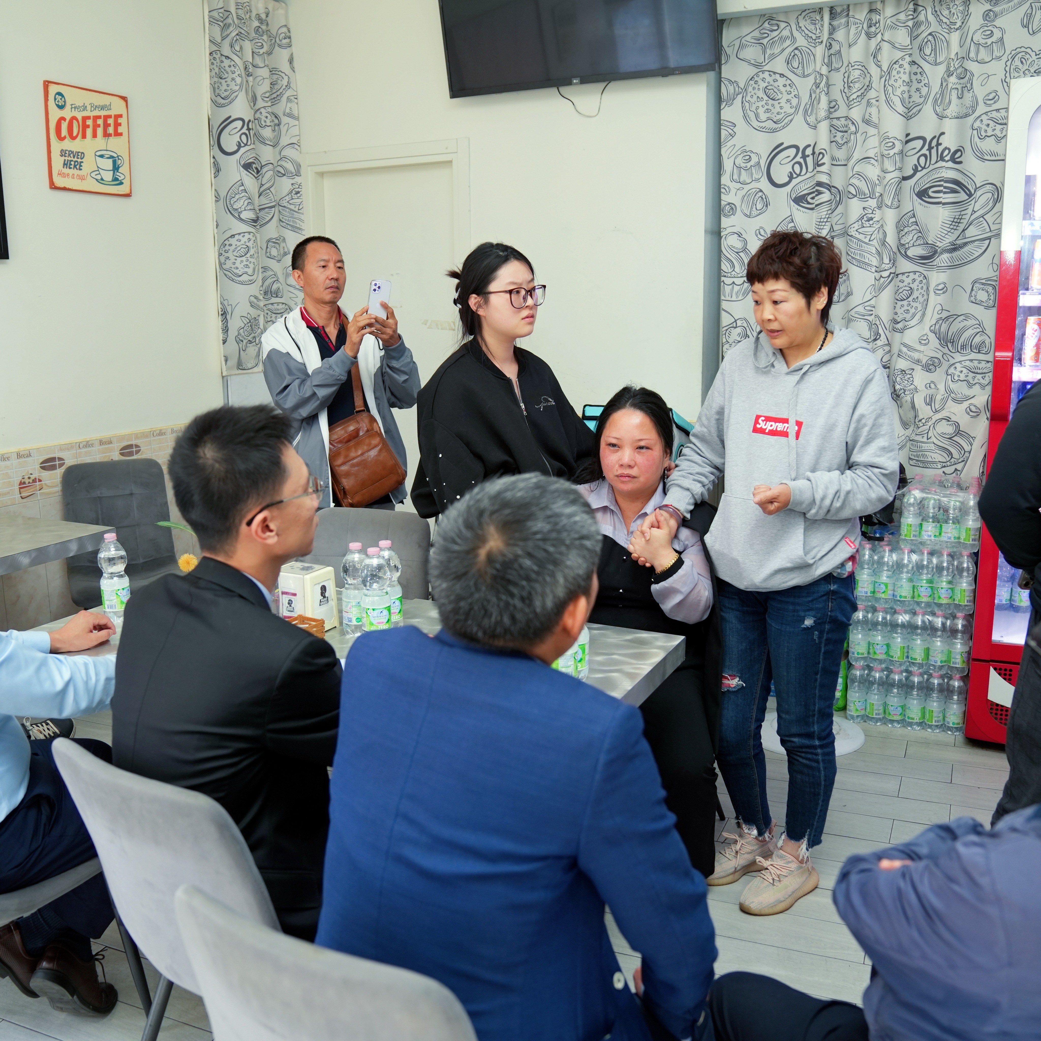  意大利米兰发生重大火灾导致三名华人青年遇难，中国驻米兰总领事馆迅速响应全力援助 