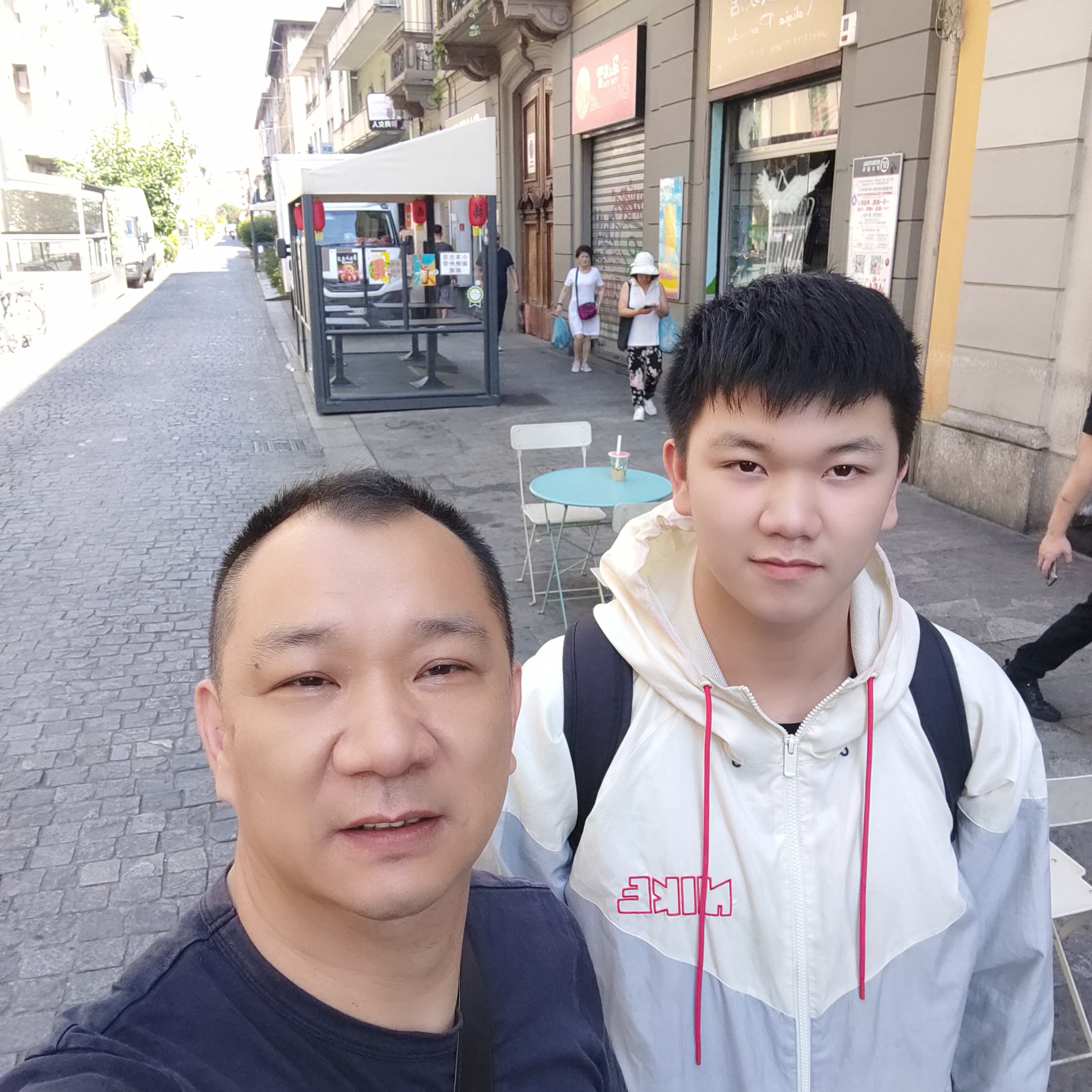 欧洲壹佰君