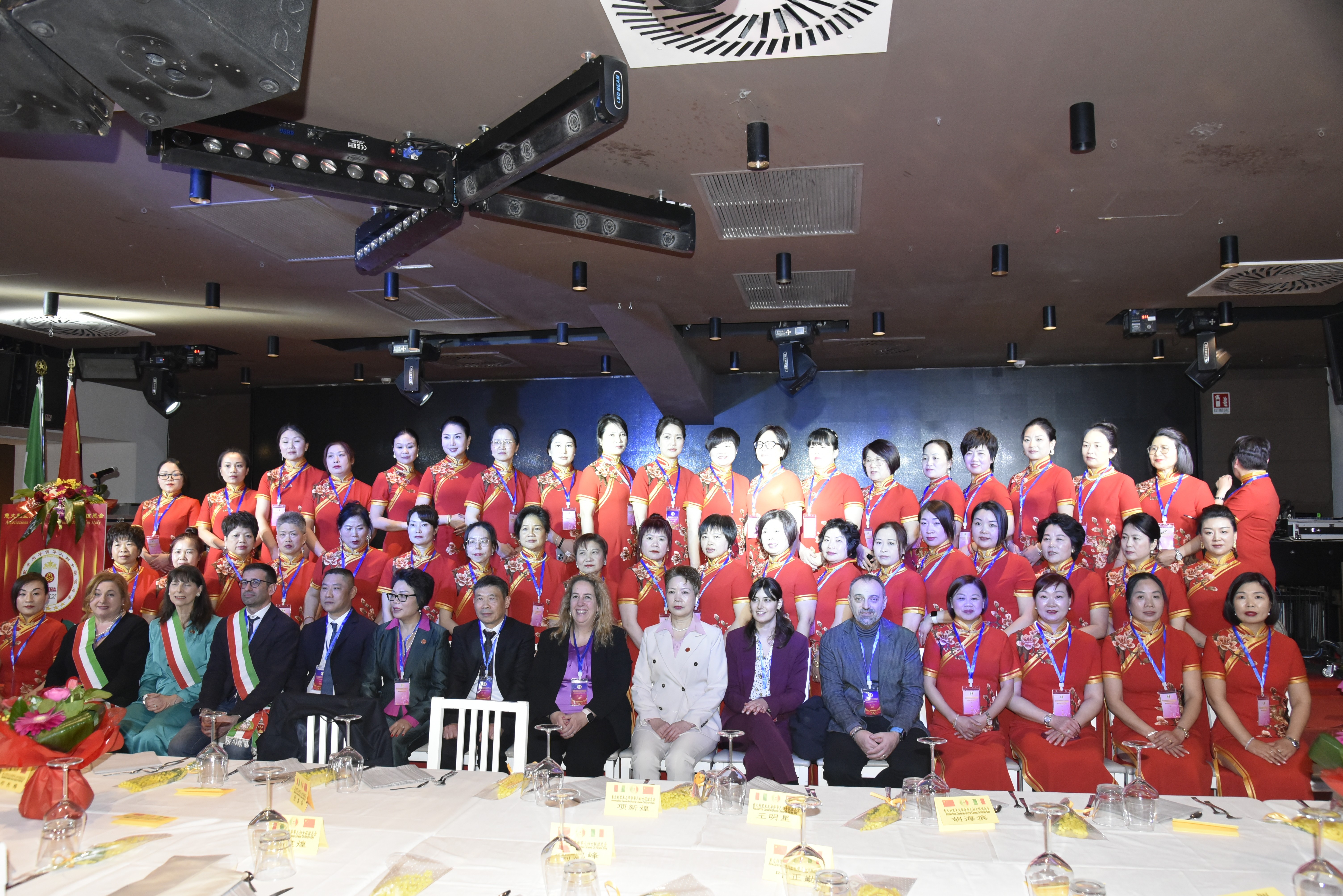  意大利里米尼华侨华人妇女联谊总会第三届理事会换届庆典大会圆满举行——郑秋梅女士荣任第三届会长 
