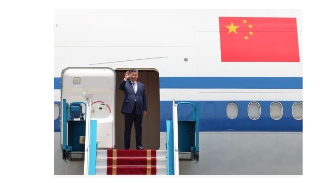  习近平抵达河内 开始对越南进行国事访问 